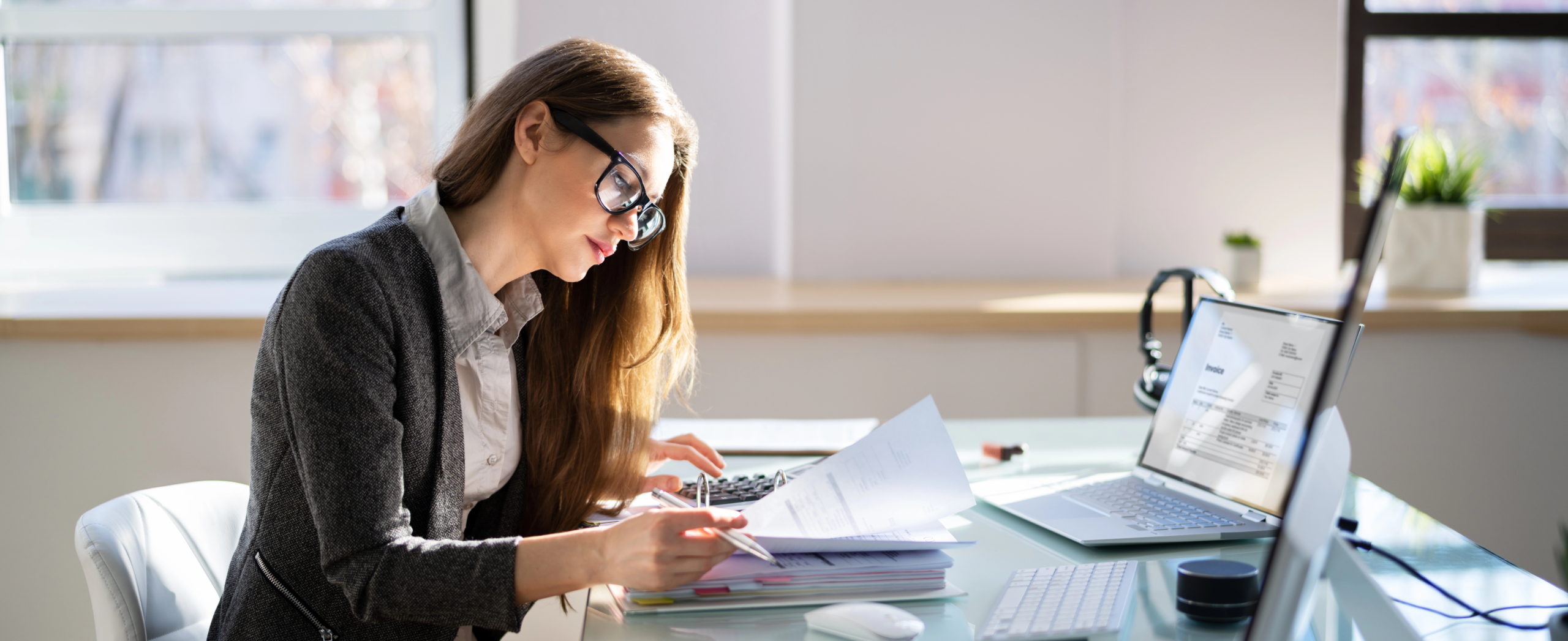 Uk e-invoicing mandate: what accountants and bookkeepers need to know | ai in finance education